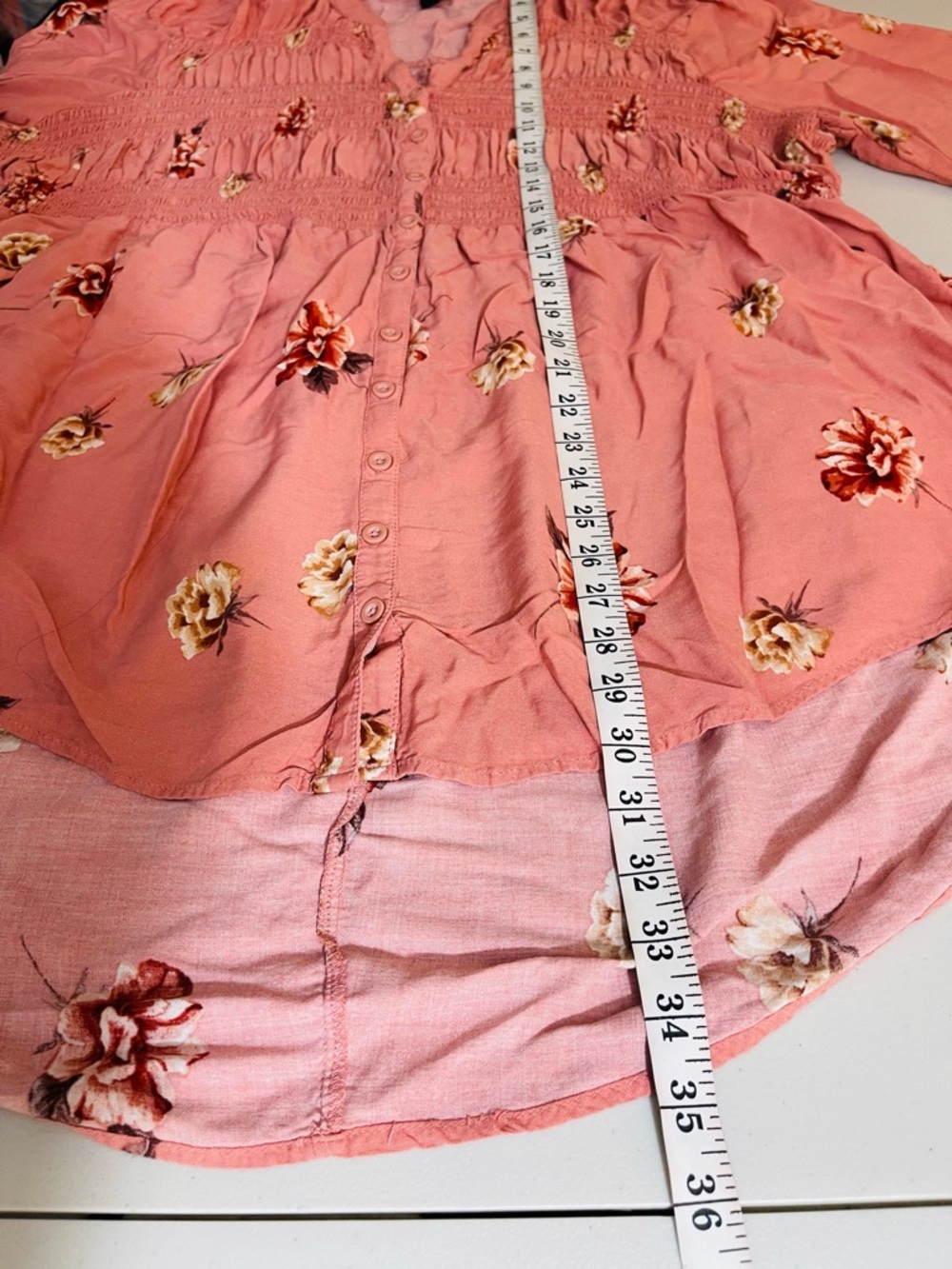 torrid Dusty Rose Floral Smocked Button Blouse Women size 3X Casual Travel Vacay - Picture 8 of 9
